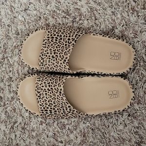 Women's leopard slides